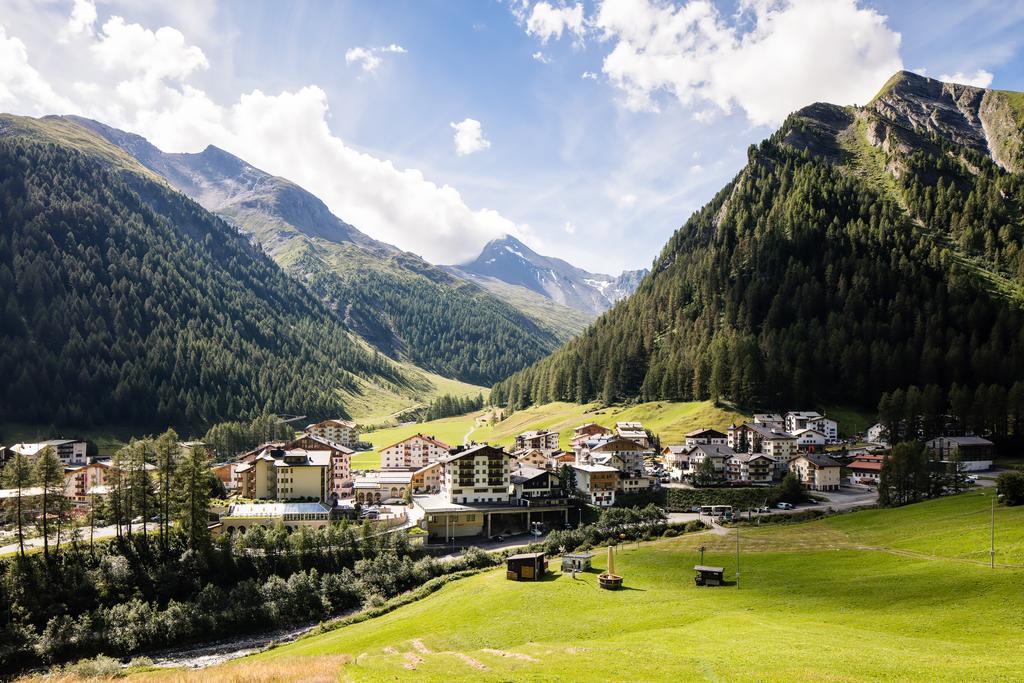 Wellnesshotel Engadin Samnaun Eksteriør billede